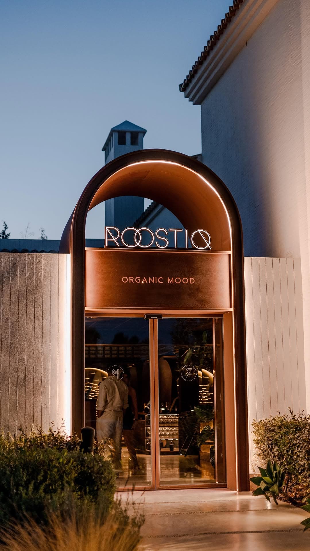 roostiq-1 1